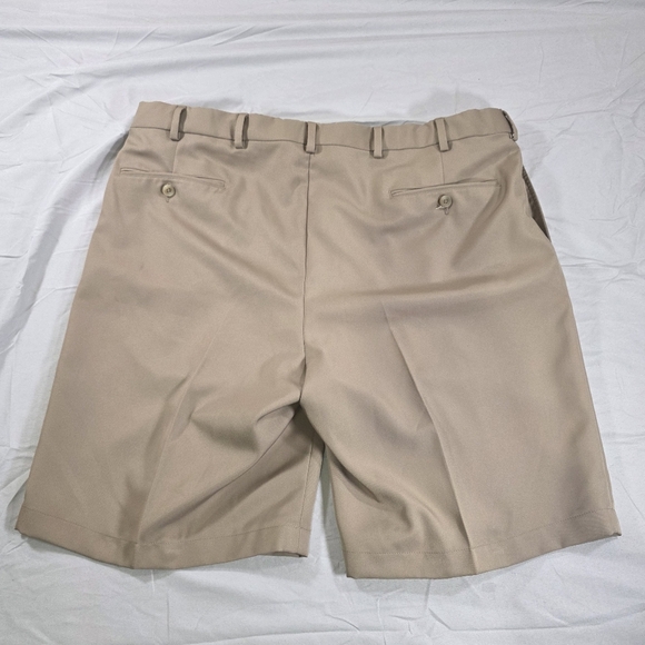 Jos. A. Bank Beige Pleat Front Traveler Shorts - Picture 3 of 6